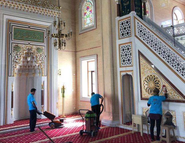 Camii Temizliği